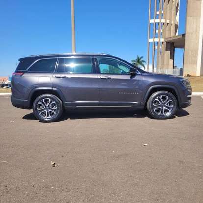 JEEP-COMMANDER-2024
