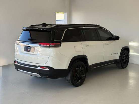 JEEP-COMMANDER-2023