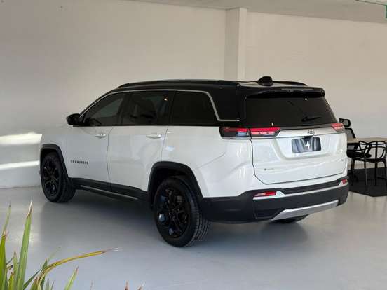 JEEP-COMMANDER-2023