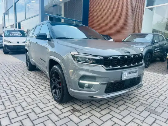 JEEP-COMMANDER-2.0 HURRICANE 4 TURBO GASOLINA BLACKHAWK AT9 JEEP-COMMANDER-2024