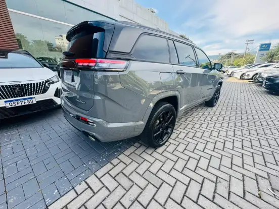 JEEP-COMMANDER-2.0 HURRICANE 4 TURBO GASOLINA BLACKHAWK AT9 JEEP-COMMANDER-2024