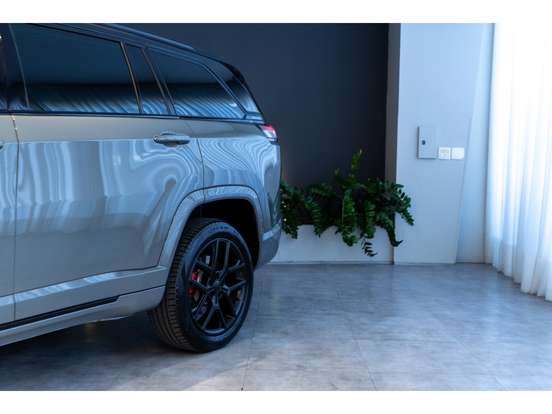 JEEP-COMMANDER-2025