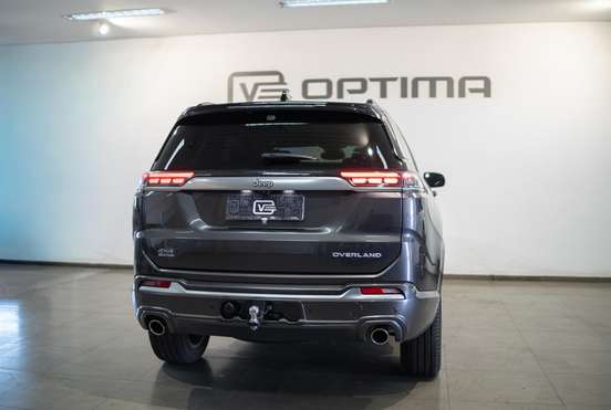 JEEP-COMMANDER-2024