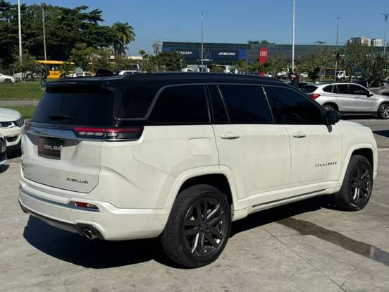 JEEP-COMMANDER-2024