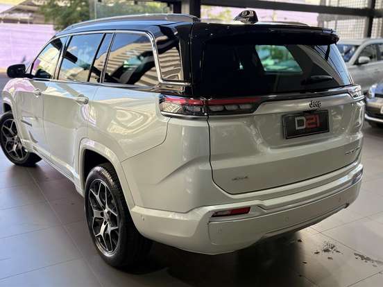JEEP-COMMANDER-2.0 TD380 TURBO DIESEL OVERLAND AT9 JEEP-COMMANDER-2024