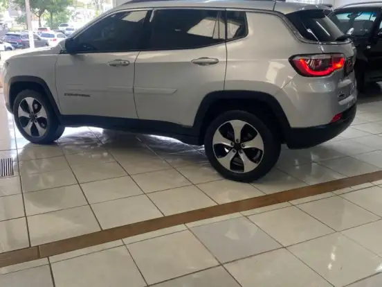 JEEP-COMPASS-2.0 16V DIESEL LONGITUDE 4X4 AUTOMÁTICO JEEP-COMPASS-2018