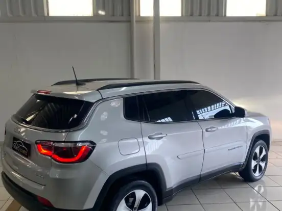 JEEP-COMPASS-2.0 16V DIESEL LONGITUDE 4X4 AUTOMÁTICO JEEP-COMPASS-2018