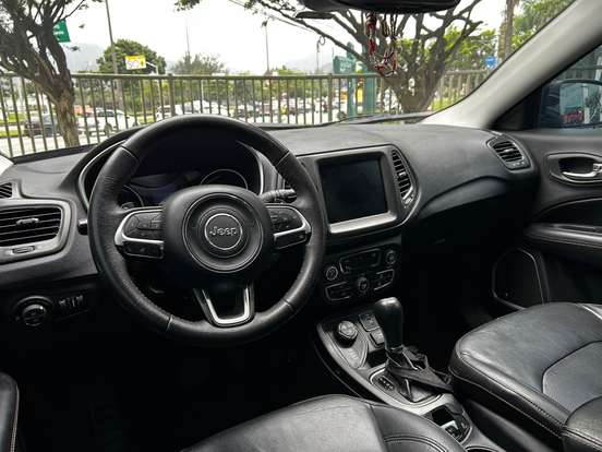 JEEP-COMPASS-2.0 16V DIESEL LONGITUDE 4X4 AUTOMÁTICO JEEP-COMPASS-2018
