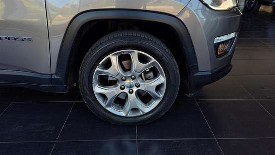JEEP-COMPASS-2.0 16V DIESEL LONGITUDE 4X4 AUTOMÁTICO JEEP-COMPASS-2020