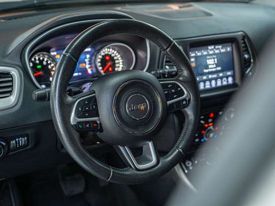 JEEP-COMPASS-2.0 16V FLEX LONGITUDE AUTOMÁTICO JEEP-COMPASS-2019