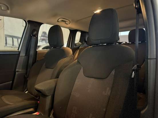 JEEP-RENEGADE-1.8 16V FLEX LONGITUDE 4P AUTOMÁTICO JEEP-RENEGADE-2015