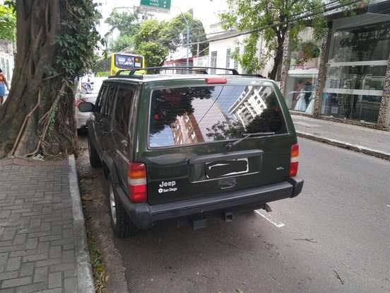 JEEP-CHEROKEE-4.0 SPORT 4X4 6I 12V GASOLINA 4P AUTOMÁTICO JEEP-CHEROKEE-1997