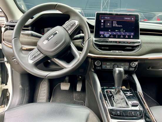 JEEP-COMMANDER-2022