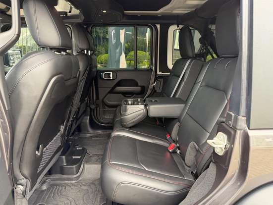 JEEP-WRANGLER-2024