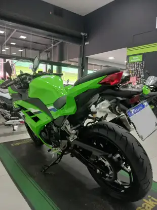 KAWASAKI-NINJA 300-2026
