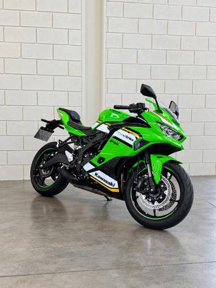 KAWASAKI NINJA ZX-4R SE 
