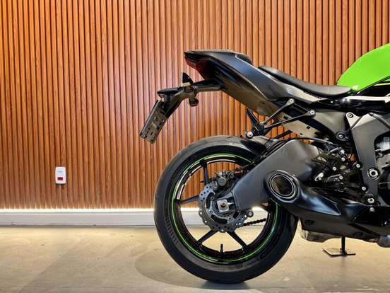 KAWASAKI-NINJA ZX-6R-2019