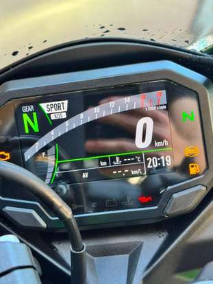 KAWASAKI-NINJA ZX-4R-2025