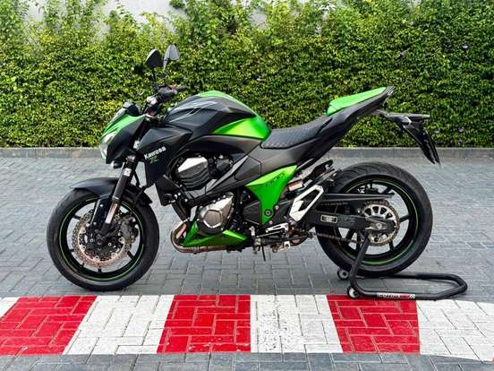 KAWASAKI-Z800-2014
