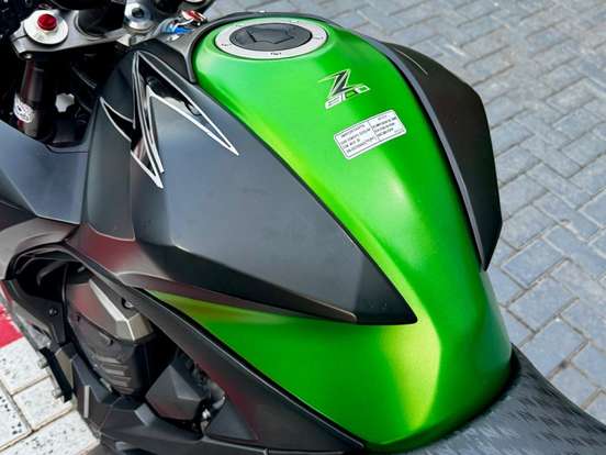 KAWASAKI-Z800-2014