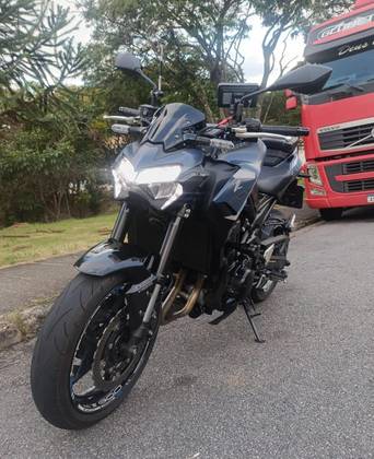 KAWASAKI Z900 