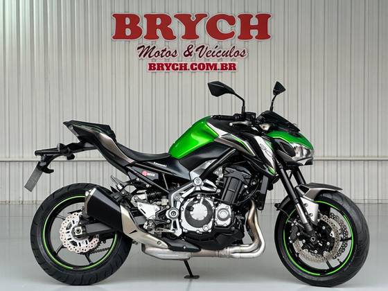 KAWASAKI Z900 
