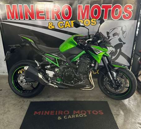 KAWASAKI-Z900-2022