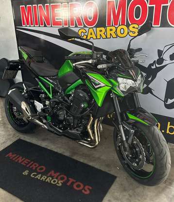 KAWASAKI-Z900-2022