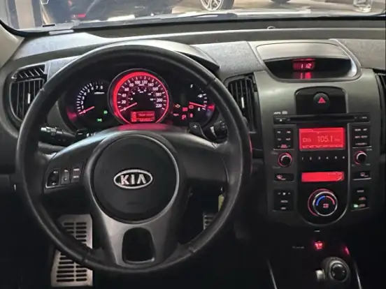 KIA-CERATO-1.6 SX3 16V GASOLINA 4P AUTOMÁTICO KIA-CERATO-2012