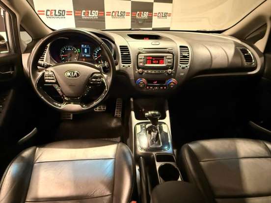 KIA-CERATO-1.6 SX 16V FLEX 4P AUTOMÁTICO KIA-CERATO-2017