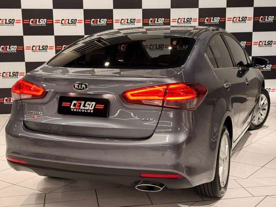 KIA-CERATO-1.6 SX 16V FLEX 4P AUTOMÁTICO KIA-CERATO-2017
