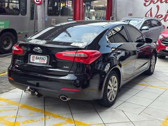 KIA-CERATO-1.6 SX 16V FLEX 4P AUTOMÁTICO KIA-CERATO-2015