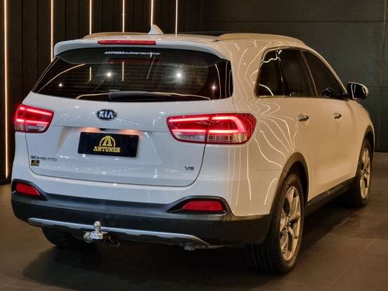 KIA-SORENTO-3.3 V6 GASOLINA EX 7L AUTOMATICO KIA-SORENTO-2017