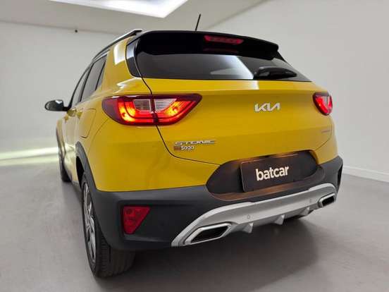 KIA-STONIC-2021