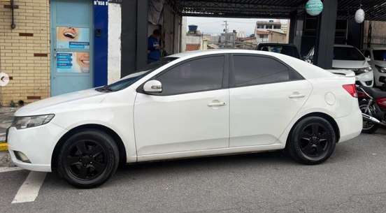 KIA-CERATO-2010