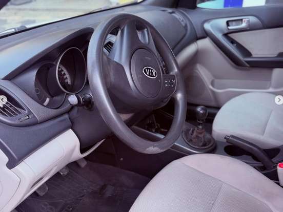 KIA-CERATO-1.6 SEDAN 16V GASOLINA 4P MANUAL KIA-CERATO-2010