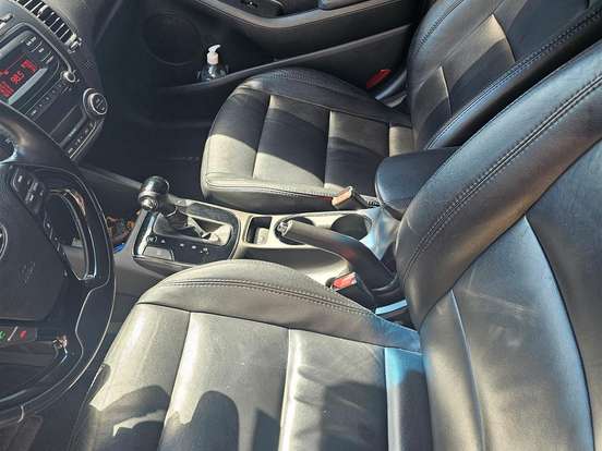 KIA-CERATO-1.6 SX 16V FLEX 4P AUTOMÁTICO KIA-CERATO-2016