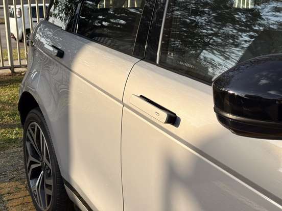 LAND ROVER-RANGE ROVER EVOQUE-2.0 P250 FLEX R-DYNAMIC SE AWD AUTOMÁTICO LAND ROVER-RANGE ROVER EVOQUE-2020