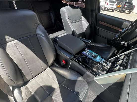 LAND ROVER-DISCOVERY-3.0 V6 TD6 DIESEL HSE 4WD AUTOMÁTICO LAND ROVER-DISCOVERY-2018