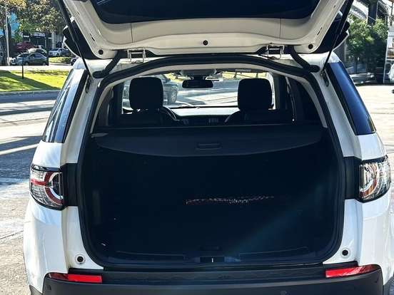 LAND ROVER-DISCOVERY SPORT-2.0 16V SI4 TURBO GASOLINA SE 4P AUTOMÁTICO LAND ROVER-DISCOVERY SPORT-2017