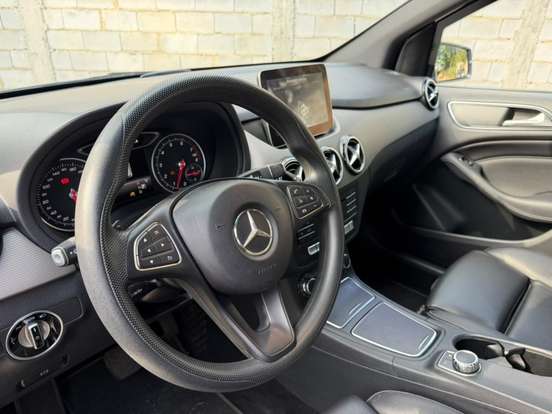 MERCEDES-BENZ-B 200-2017