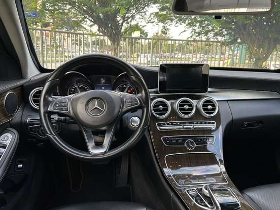 MERCEDES-BENZ-C 180-2017