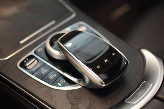 MERCEDES-BENZ-C 180-2019