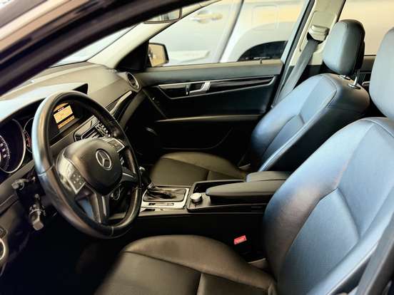 MERCEDES-BENZ-C 180-2011