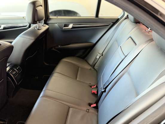 MERCEDES-BENZ-C 180-2011