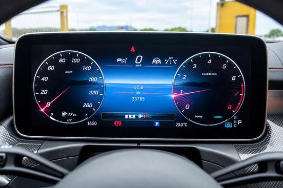 MERCEDES-BENZ-C 300-2023