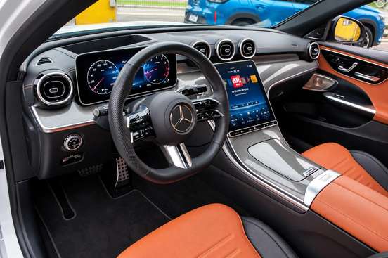 MERCEDES-BENZ-C 300-2023