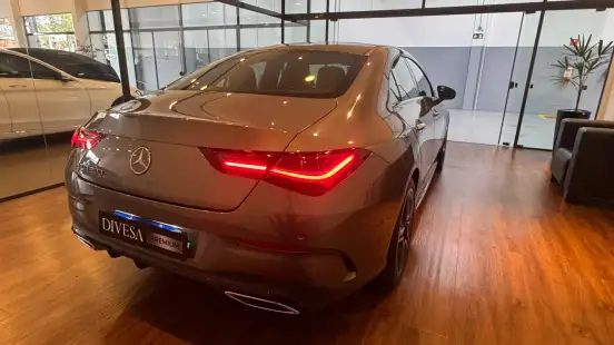 MERCEDES-BENZ-CLA 200-2025