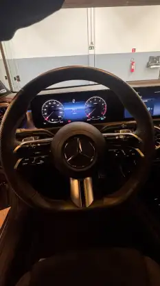 MERCEDES-BENZ-CLA 200-2025