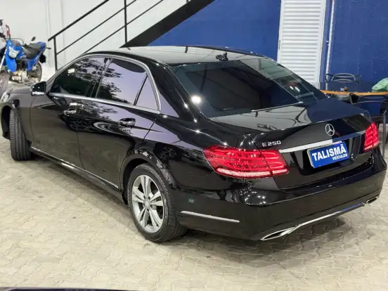 MERCEDES-BENZ-E 250-2.0 AVANTGARDE 16V TURBO GASOLINA 4P AUTOMÁTICO MERCEDES-BENZ-E 250-2015